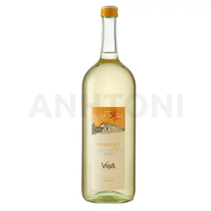Varga Balatoni Muskotály félédes fehérbor 1,5l 2019